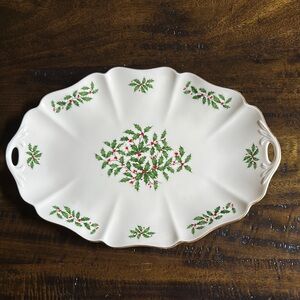 Lenox Holiday 24K Gold-Edged Ivory Porcelain Holly Serving Platter